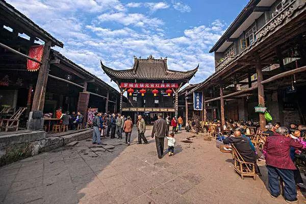《人世间》火遍全网，你看了吗？觉得怎么样？